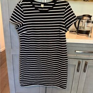 Old Navy Black and White Striped Dress